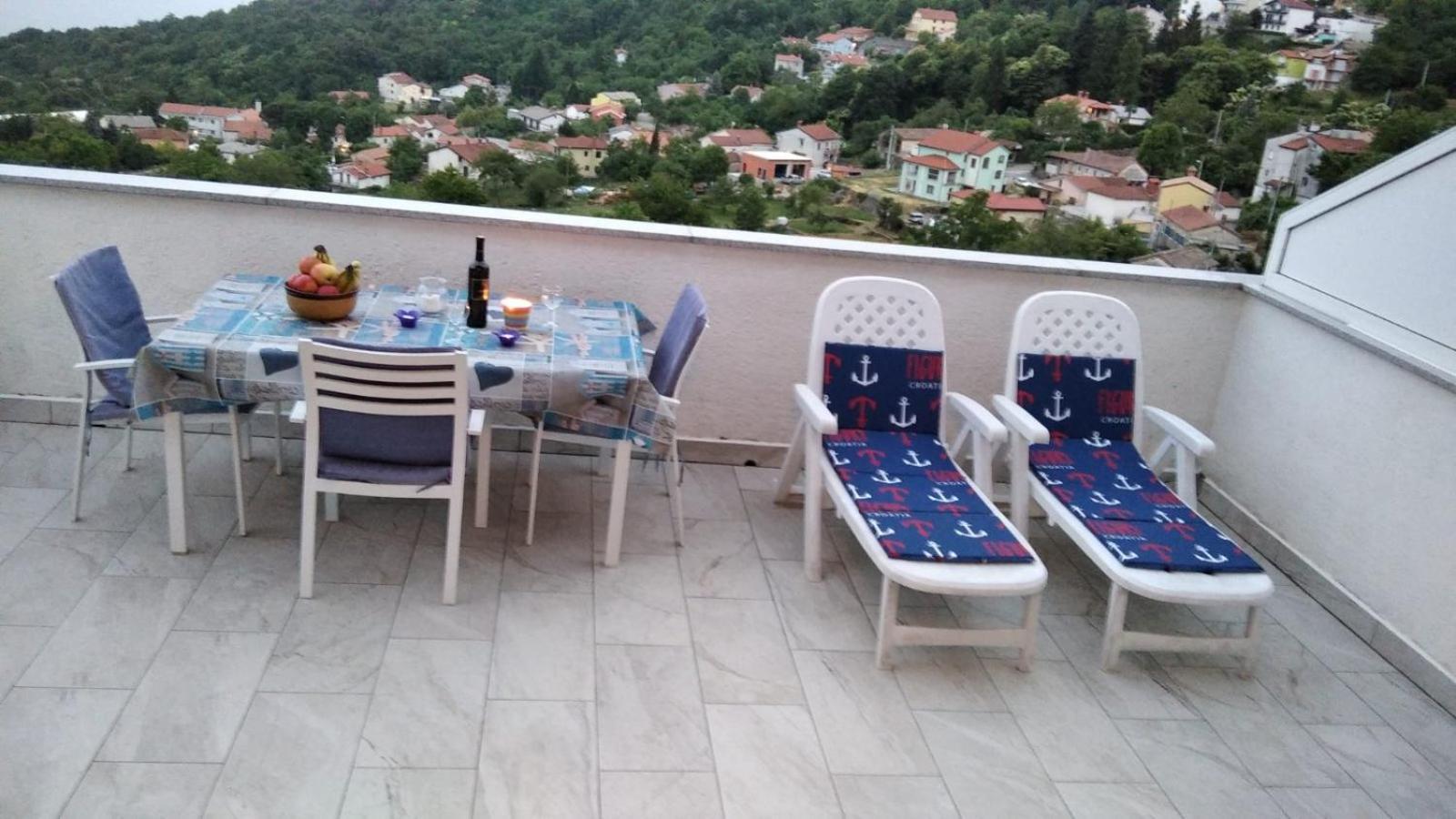 Apartment Miro- 5 Km From Opatija