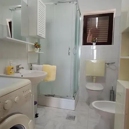 Apartment Miro- 5 Km From Opatija Matulji Exterior photo