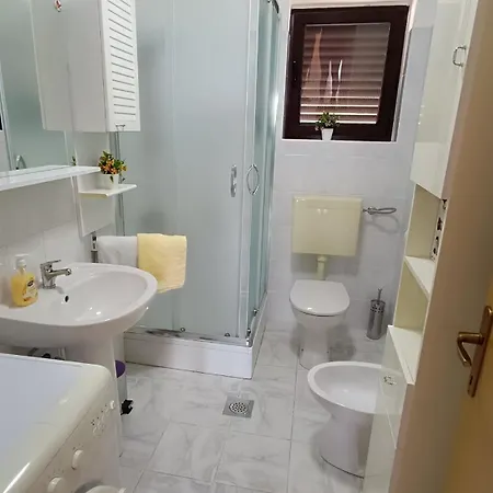 Apartment Miro- 5 Km From Opatija Matulji Exterior photo