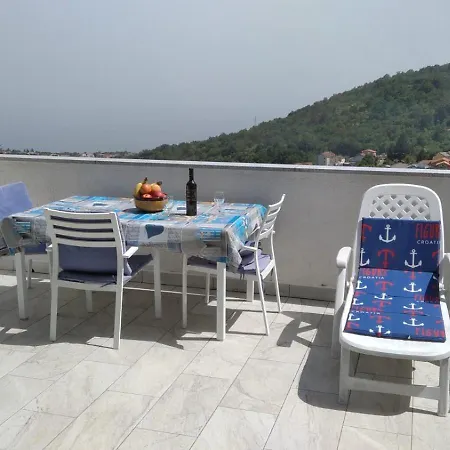 Apartment Miro- 5 Km From Opatija Matulji Exterior photo